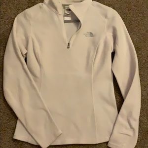 White north face pull over